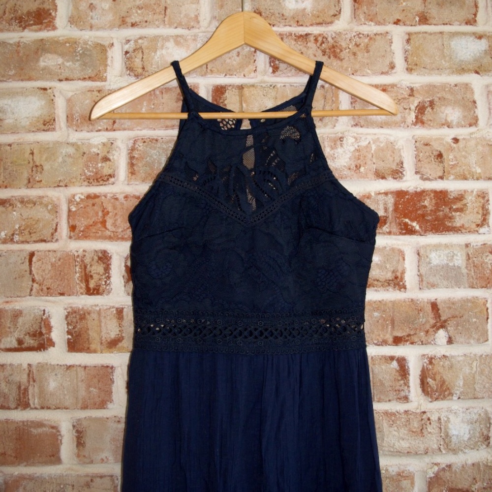 I.N. San Francisco women's sleeveless lace dress with side slit, size 5 (junior)